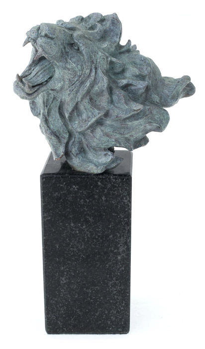 The author's bronze sculpture "Lion's Grin"