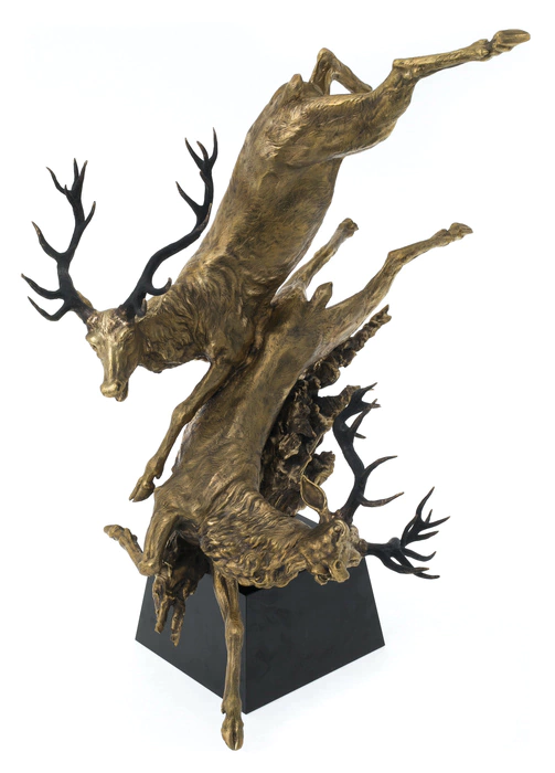 The author's bronze sculpture "Chase"