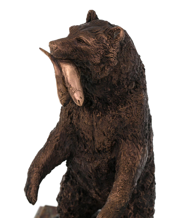 The author's bronze sculpture "Bear with fish"
