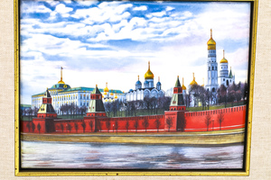 The panel is a gift "Kremlin. House of Soviets" (finift)