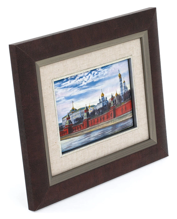 Gift panel "Kremlin embankment" (finift)