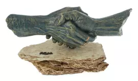 Скульптура "Сотрудничество" (Partnership)