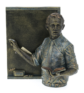 Скульптура "Учитель у доски" (Teacher at the blackboard, male)