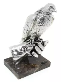Статуэтка "Сокол на руке" посеребрение (Falcon on hand, silvering)