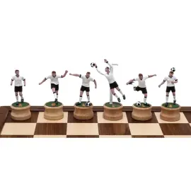 Шахматы из дуба искусственного морения  "Футбол" Шахматы из дуба искусственного морения  "Футбол"