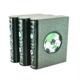 Книги в кожаном переплёте "Энциклопедия футбола" в трёх томах.