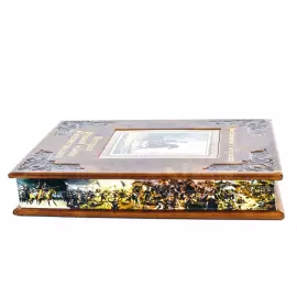 Книга в кожаном переплёте "История русской армии в иллюстрациях"