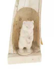 Изделие из клыка моржа "Полярный медведь" на бивне мамонта