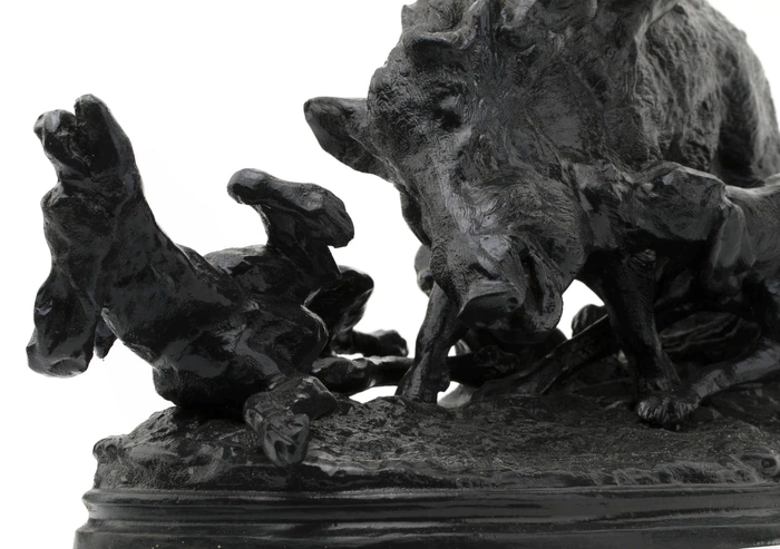 Sculpture "Boar hunting" cast iron
