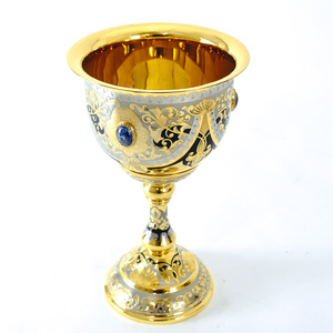 Medium cup with lapis lazuli, Chrysostom, lapis lazuli, brass, gilding, enamel