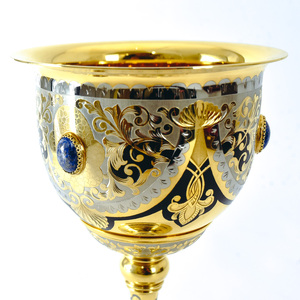 Medium cup with lapis lazuli, Chrysostom, lapis lazuli, brass, gilding, enamel