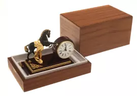 Настольные часы "Вороной" из яшмы, Златоуст