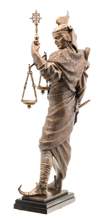 The author's bronze sculpture "Golden Fleece"
