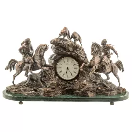 Авторские каминные часы из бронзы "Охота на волков"