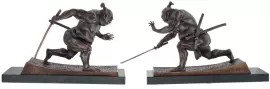 Авторская скульптура из бронзы "Борцы с мечами"
