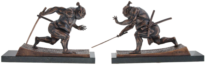 The author's bronze sculpture "Fighters with swords"