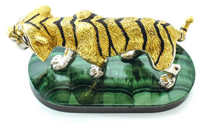 Tiger statuette on a stand "Sherkhan" (malachite)