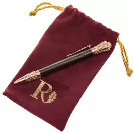 The handle is made of stained oak "Crown"