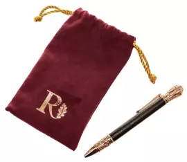 The handle is made of stained oak "Crown"