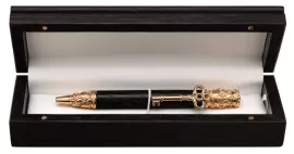 The handle is made of stained oak "Royal. The key to success"