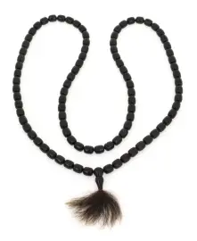 Четки из черного нефрита в шкатулке из мореного дуба (90 бусин) Четки из черного нефрита в шкатулке из мореного дуба (90 бусин)