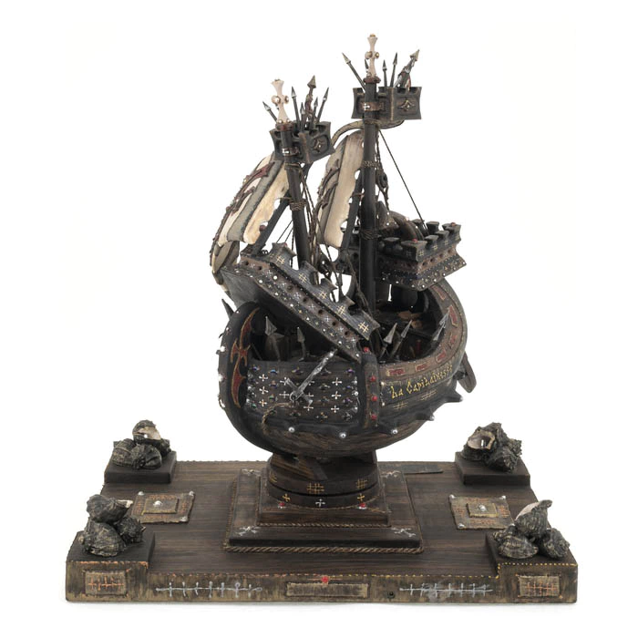 Корабль из мореного дуба "Капитанесса"