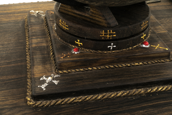 The ship made of stained oak "Kapitanessa"