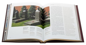 Leather-bound book "Red Square" in a box (bilingual edition)
