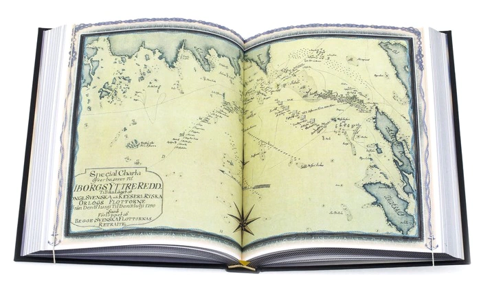 The book "The History of the Russian Navy" (bilingual edition)