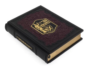 Подарочная книга в кожаном переплете "Закон и справедливость. Судебные речи и статьи"