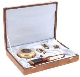 Набор охотничий "Медведь" с ножом, на 3 персоны, Златоуст Набор охотничий "Медведь" с ножом, на 3 персоны, Златоуст