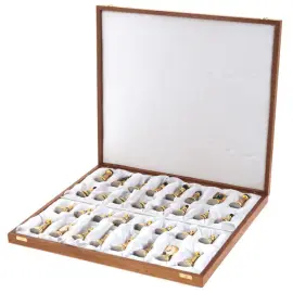 Шахматы из массива дуба, долерита и кахолонга "Украшенные" Златоуст Шахматы из массива дуба, долерита и кахолонга "Украшенные" Златоуст