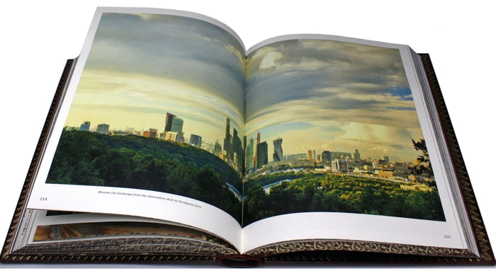 Leather-bound book "Moscow" in English (in a box)