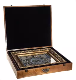 Панно украшенное "Аллах Всемогущий"