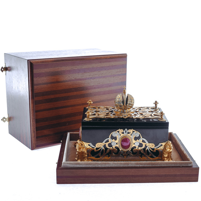 The box "Crown" Zlatoust