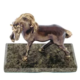 Статуэтка из бронзы "Конь" змеевик