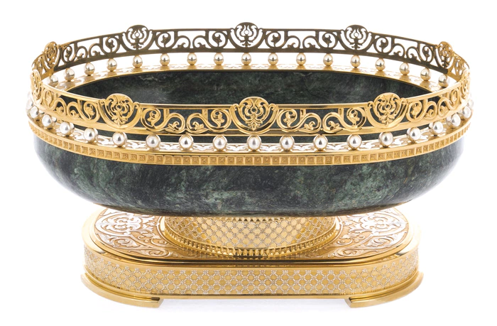 Table vase with green serpentine, Zlatoust