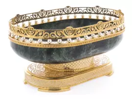 Ваза настольная с зеленым серпентином, Златоуст