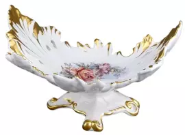 Чаша белая с золотой отделкой