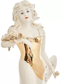 Статуэтка "Девушка" (белая, золотая)