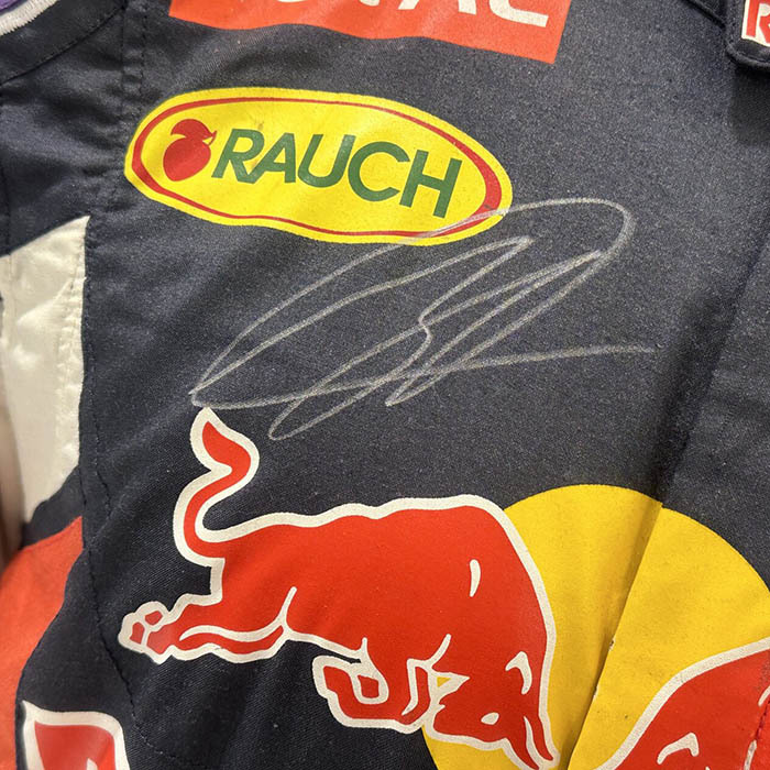 Personal body suit autographed by Daniil Kvyat