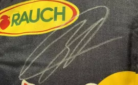 Личный гоночный костюм с автографом Даниила Квята