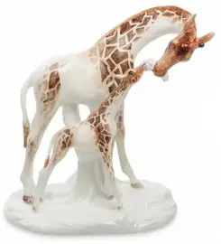 Статуэтка "Жираф с детёнышем" Статуэтка "Жираф с детёнышем"