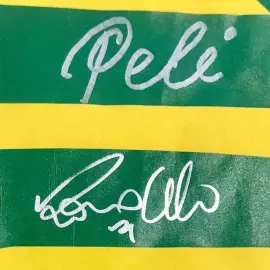 Футболка с 2-мя автографами Пеле и Роналдиньо