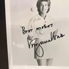 Фото с автографом Вирджинии Уэйд