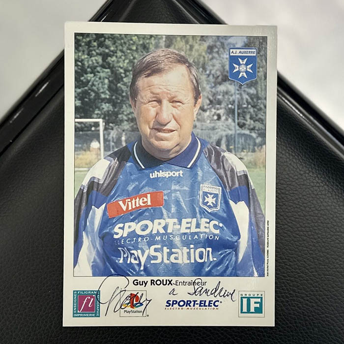 An autographed photo. Guy Ru