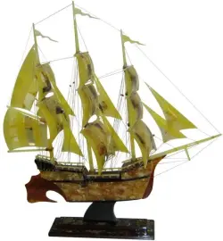 Статуэтка янтарная "Корабль" Статуэтка янтарная "Корабль"