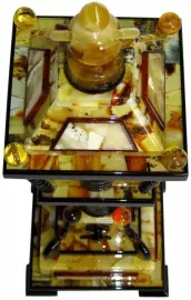 Часы настольные из янтаря "London"