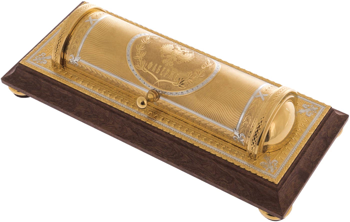 The case for the Faberge Zlatoust pen