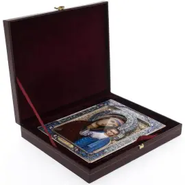 Серебряная икона с финифтью "Матерь Божья Казанская"